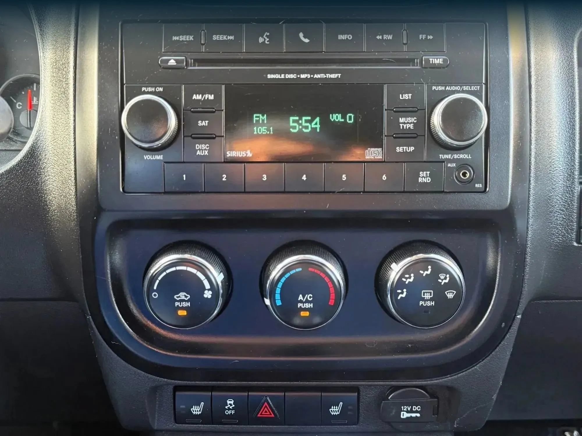Used 2013 Jeep Compass Latitude AWD/4WD image 25