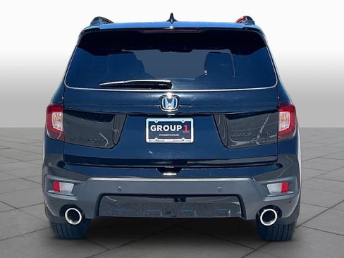 Used 2025 Honda Passport Black Edition image 5
