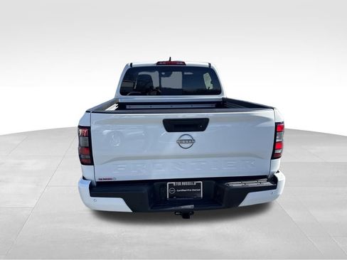 Used 2025 Nissan Frontier SV w/ SV Convenience Package image 5