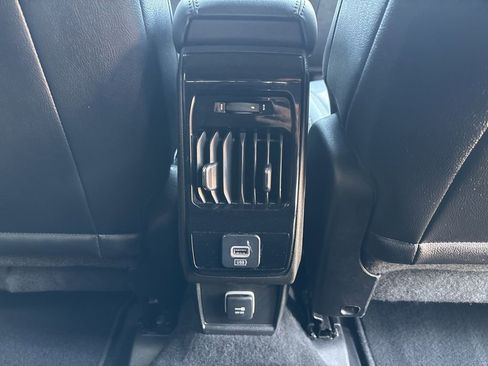 Used 2025 Jeep Compass Limited image 45