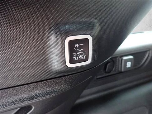 Used 2023 Jeep Grand Cherokee 4WD 4xe image 9