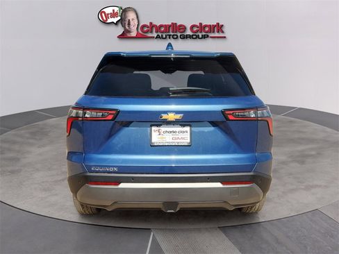 New 2025 Chevrolet Equinox LT image 4