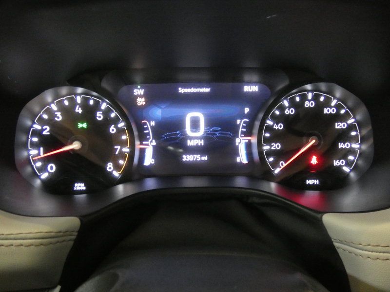 Used 2025 Jeep Compass Limited AWD/4WD image 17