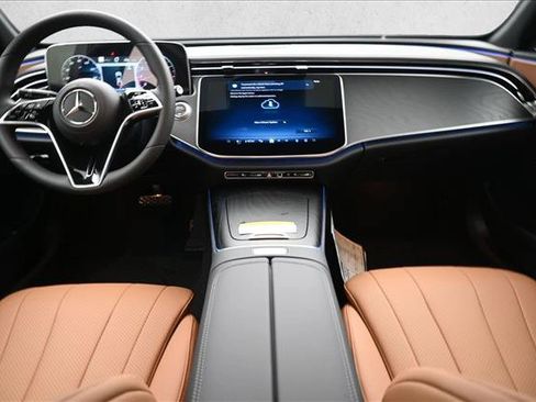New 2026 Mercedes-Benz E 350 4MATIC Sedan image 20