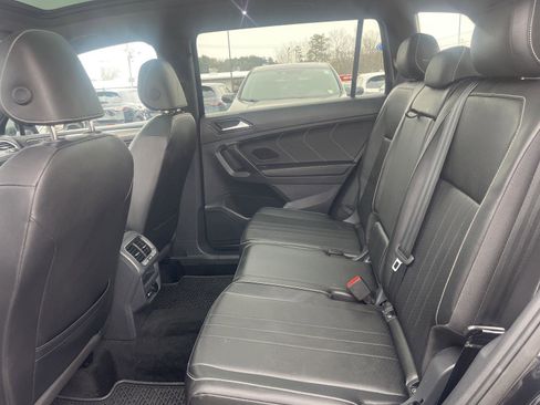 Used 2024 Volkswagen Tiguan SE R-Line image 11