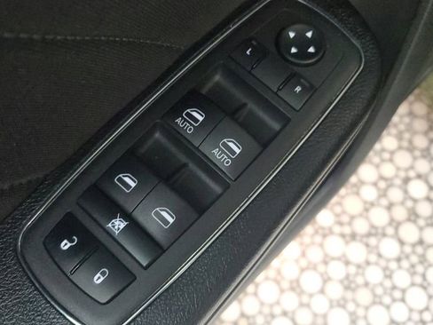 Used 2023 Dodge Charger R/T w/ Harman/Kardon Audio Group image 21