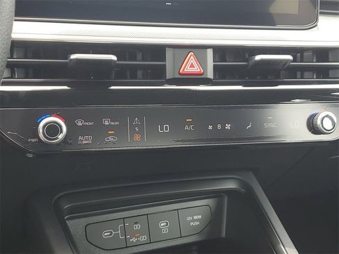 New 2025 Kia K5 LXS image 17