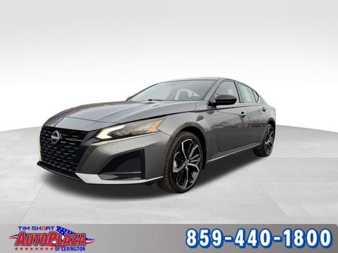 Used 2025 Nissan Altima 2.5 SR image 1