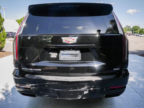 Used 2025 Cadillac Escalade ESV Sport w/ Touring Package AWD/4WD image 9