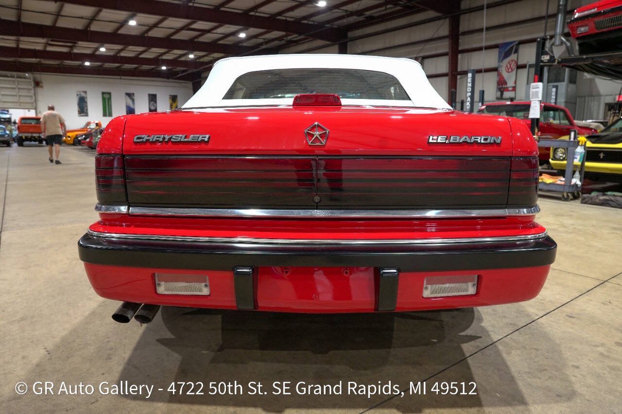 Used 1988 Chrysler LeBaron Convertible FWD image 23
