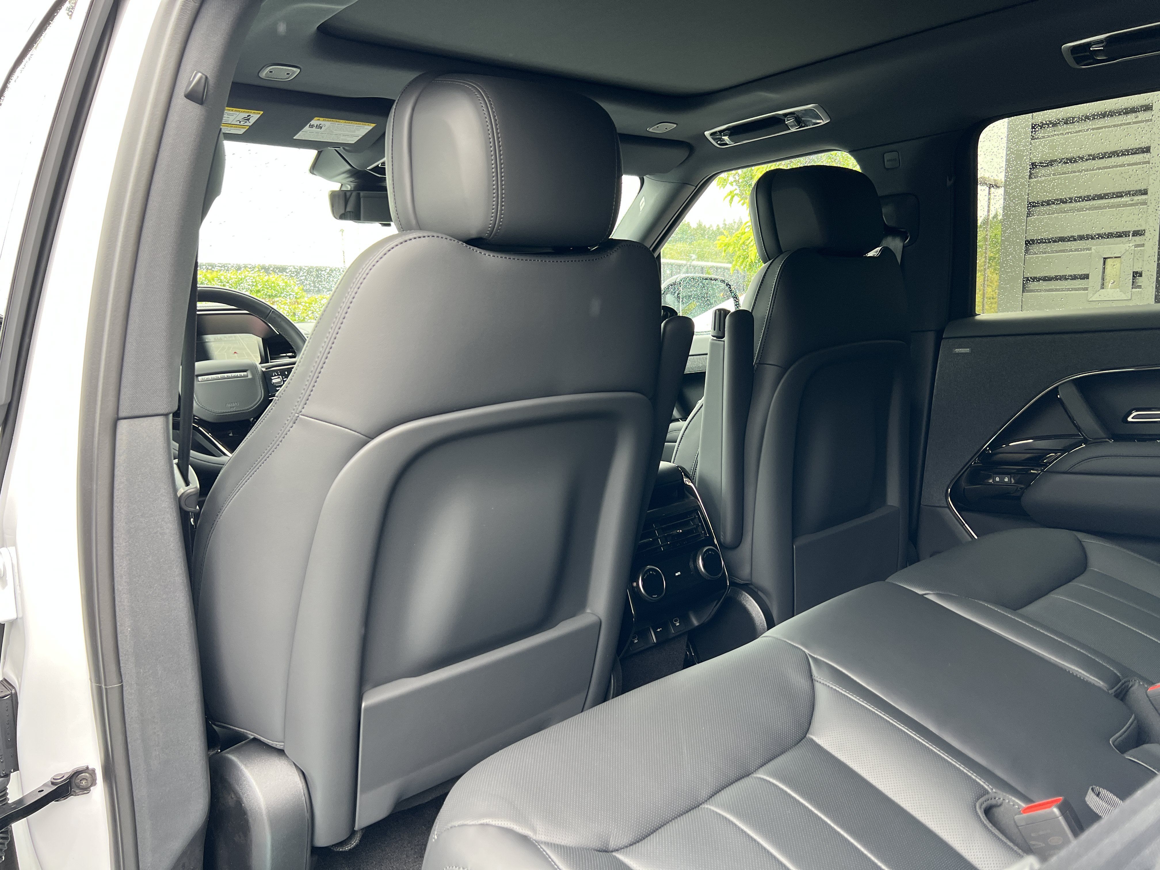 New 2025 Land Rover Range Rover Sport Dynamic SE AWD/4WD image 16
