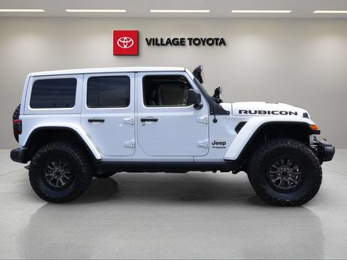 Used 2022 Jeep Wrangler Unlimited Rubicon w/ Trailer Tow Package AWD/4WD image 6