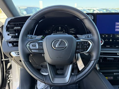 New 2026 Lexus RX 450h AWD image 22