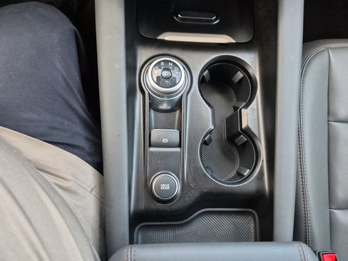 Used 2025 Ford Explorer Active w/ Active Comfort Package image 30