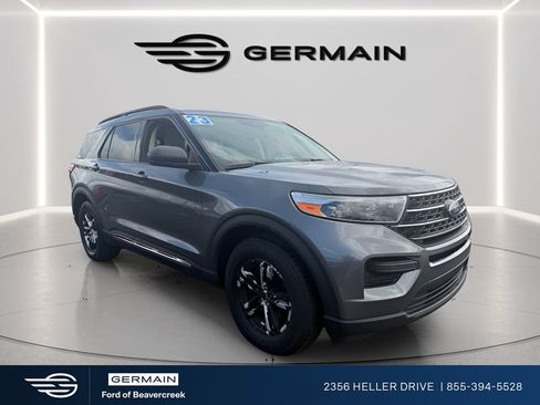 Used 2023 Ford Explorer XLT RWD image 1