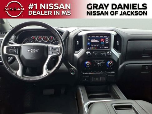Used 2020 Chevrolet Silverado 1500 RST AWD/4WD image 10