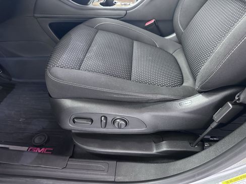 Used 2020 GMC Acadia SLE w/ Driver Convenience Package FWD image 47