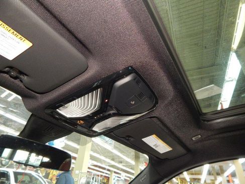 Used 2021 BMW X6 xDrive40i w/ Premium Package image 33