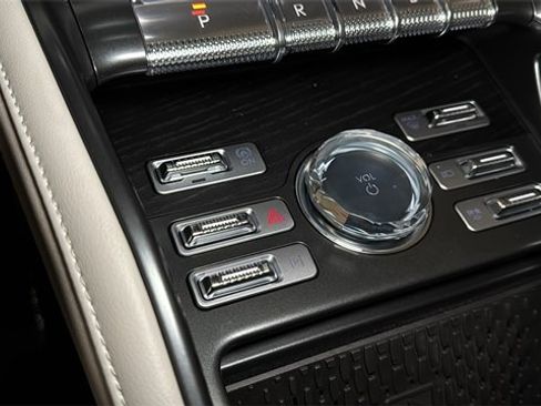 New 2026 Lincoln Nautilus Reserve image 27