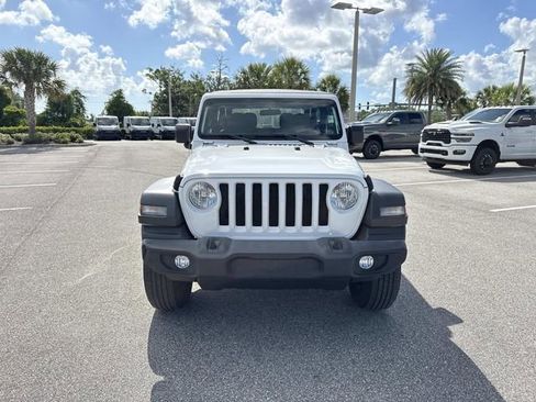 Used 2022 Jeep Wrangler Sport AWD/4WD image 8