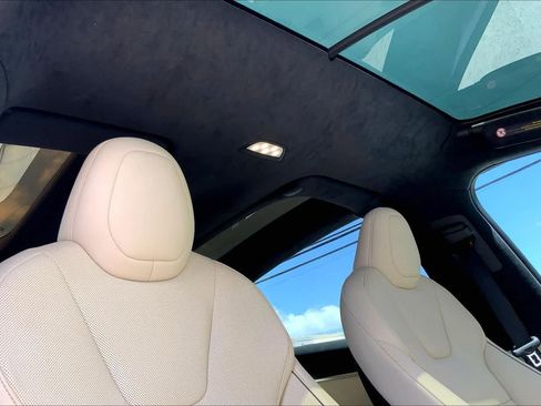 Used 2022 Tesla Model X Plaid AWD/4WD image 30