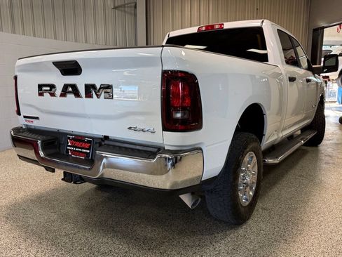 Used 2025 RAM 2500 Big Horn AWD/4WD image 6