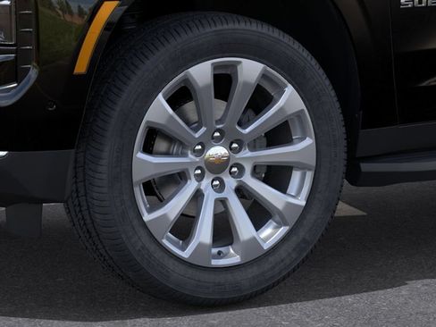 New 2026 Chevrolet Suburban Premier w/ Sun And Tow Package AWD/4WD image 9