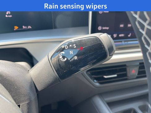 New 2026 Volkswagen Tiguan SE image 14