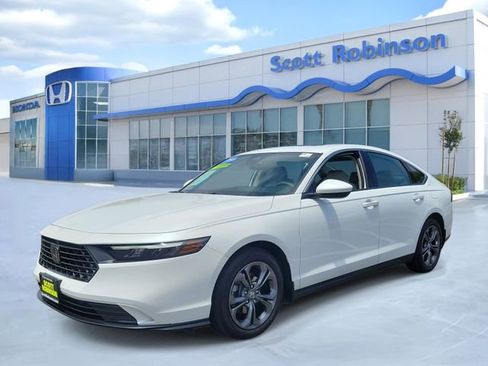Certified 2023 Honda Accord EX image 2