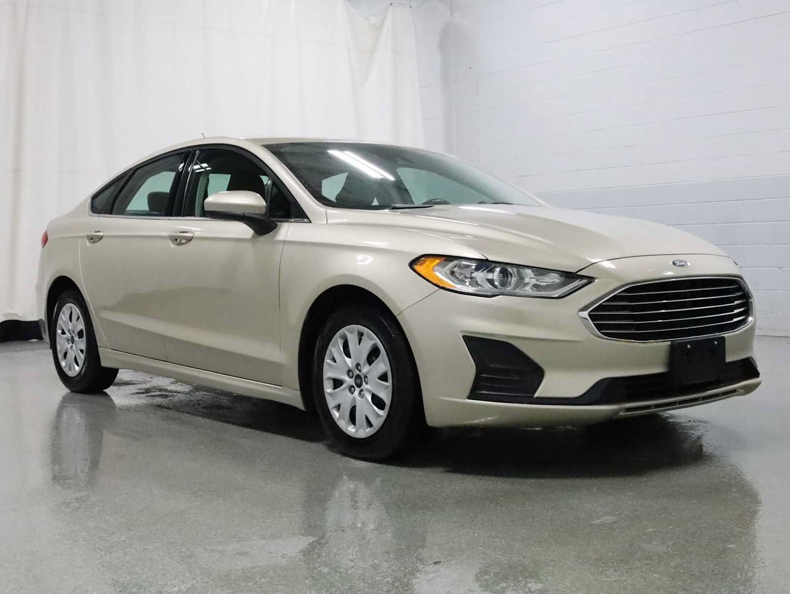 Used 2019 Ford Fusion S FWD image 13