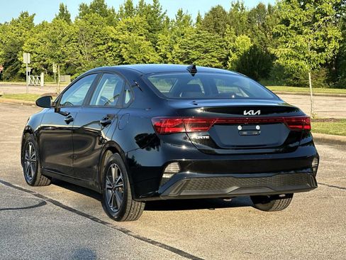 Used 2024 Kia Forte LXS FWD image 12