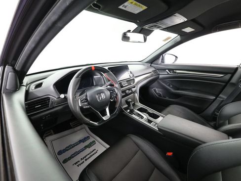 Used 2019 Honda Accord Sport image 10