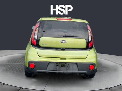 Used 2018 Kia Soul w/ Option Group 020 FWD image 4