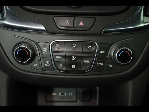 Used 2023 Chevrolet Equinox LT image 26