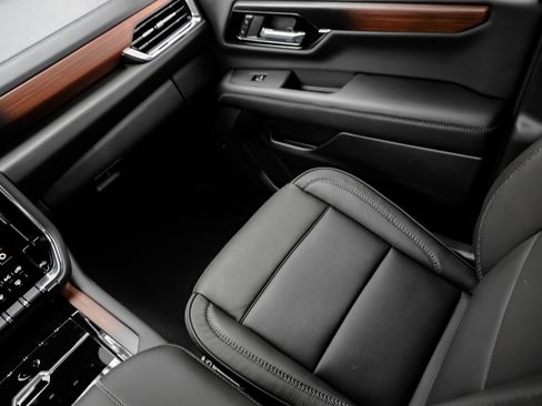 New 2026 GMC Yukon XL Denali image 42