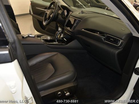 Used 2021 Maserati Levante image 17