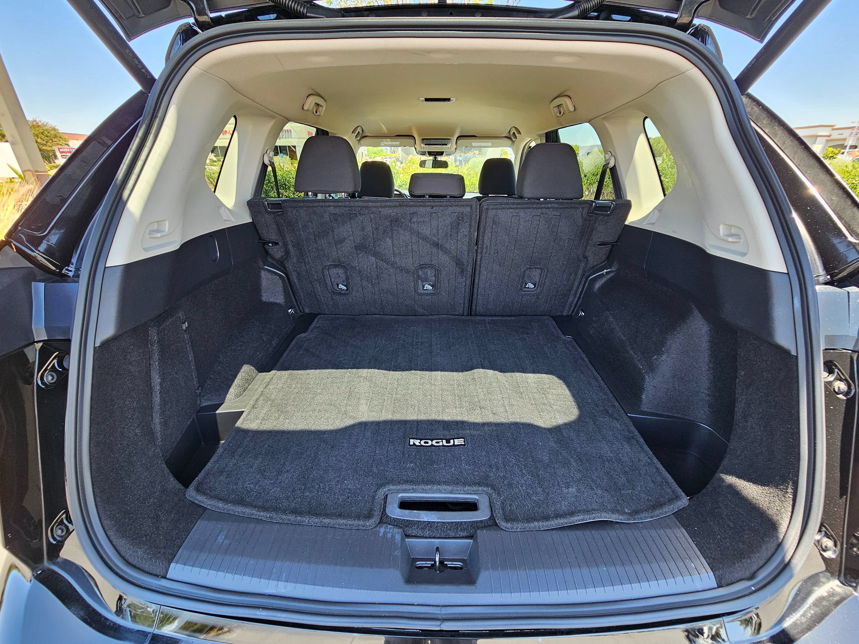 Used 2025 Nissan Rogue SV AWD/4WD image 25