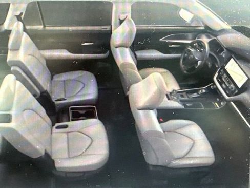 Used 2026 Toyota Grand Highlander AWD image 9