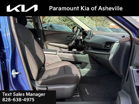 Used 2023 Nissan Rogue S image 17