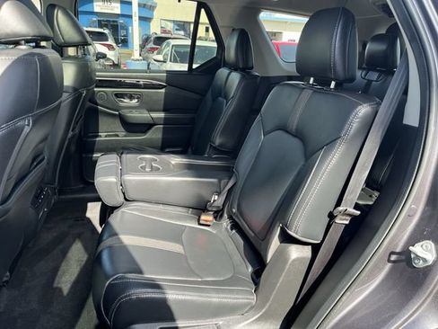 Used 2025 Honda Pilot Touring image 26