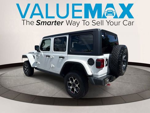 Used 2022 Jeep Wrangler Unlimited Rubicon w/ LED Lighting Group AWD/4WD image 5