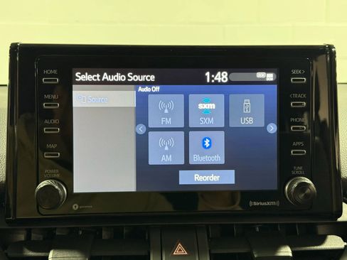 Used 2021 Toyota RAV4 SE image 31