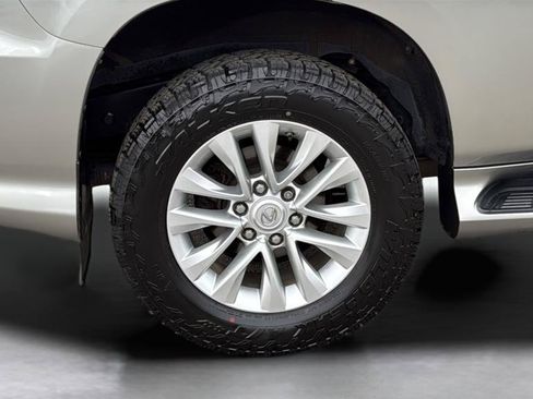 Used 2022 Lexus GX 460 Premium w/ Premium Package AWD/4WD image 32