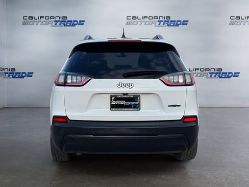 Used 2019 Jeep Cherokee Latitude w/ Popular Appearance Group image 6