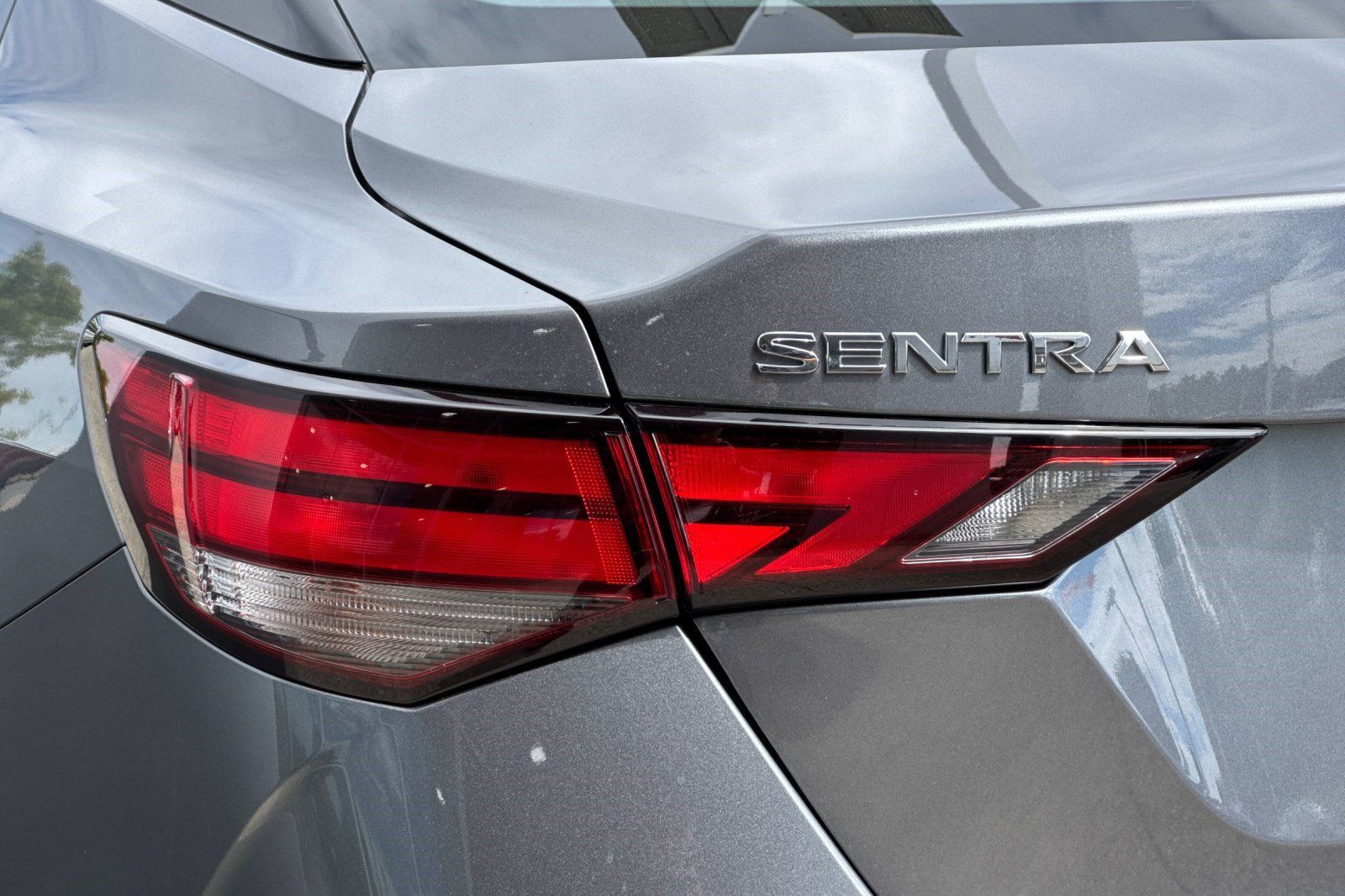 Used 2025 Nissan Sentra SV FWD image 25