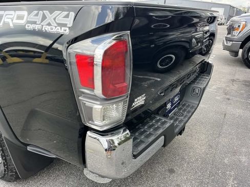 Used 2023 Toyota Tacoma TRD Off-Road AWD/4WD image 12