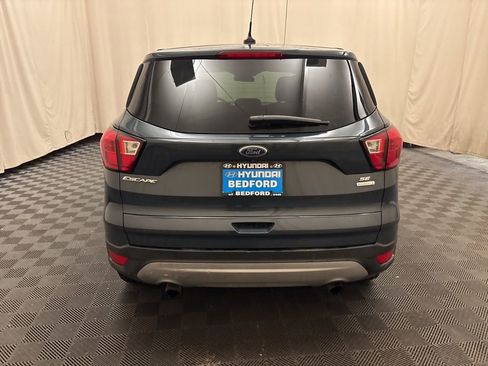 Used 2019 Ford Escape SE image 6