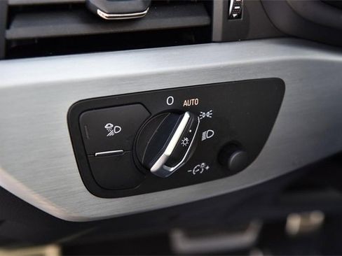 Used 2022 Audi A4 2.0T Premium Plus image 12