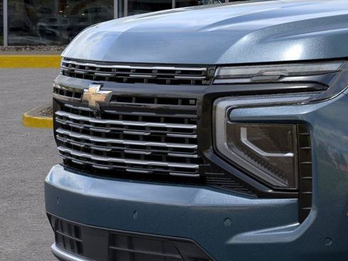 New 2026 Chevrolet Suburban High Country AWD/4WD image 13