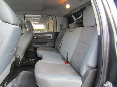 Used 2018 RAM 3500 Big Horn w/ Max Tow Package image 11